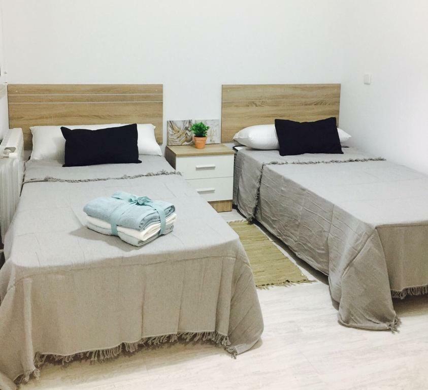 Apartamento Avenida De Portugal ログローニョ エクステリア 写真
